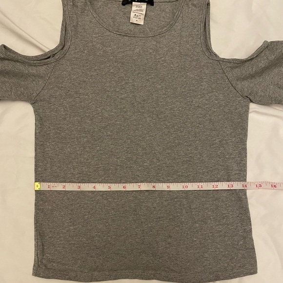 Rio of Stars size medium open shoulder gray long sleeve shirt - Picture 7 of 10